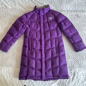 Girls The North Face Long Puffer Coat, size M (10/12)